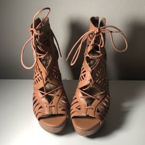 Gorgeous Gianni Bini Wedges